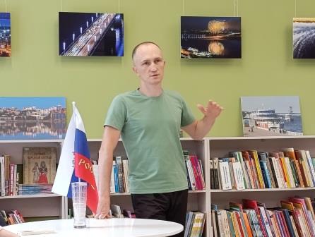 СТИХИИ И МГНОВЕНИЯ СОВРЕМЕННОЙ ПЕРМИ